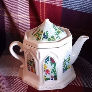 LNC Wade English Life Teapots Conservatory Teapot By Barry Smith & Barbara Woott